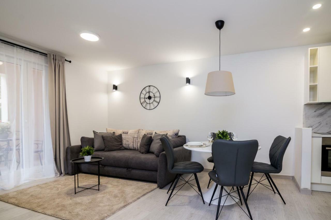 Fk Apartments Пакоштане Экстерьер фото